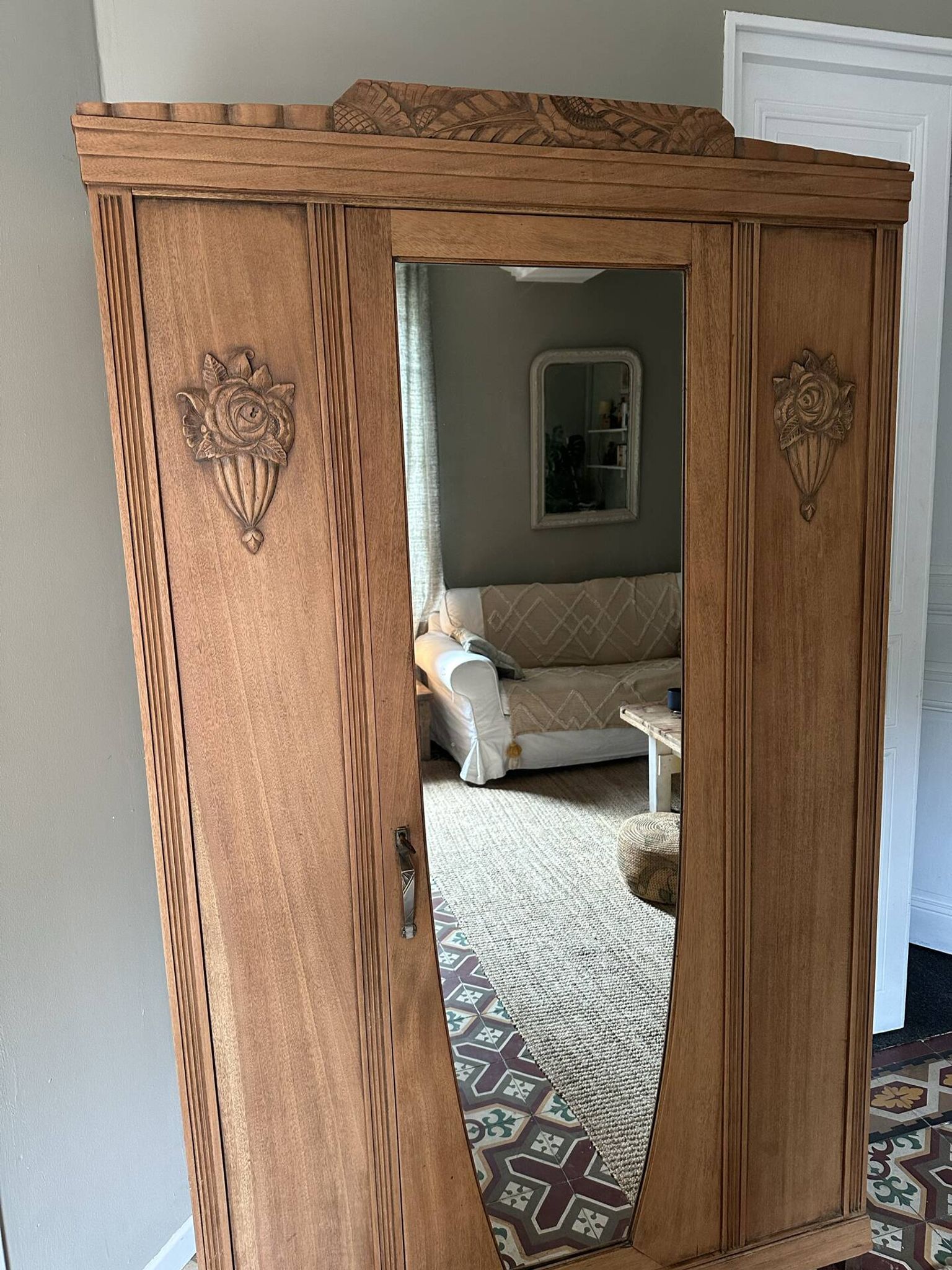 Armoire art déco romantique 