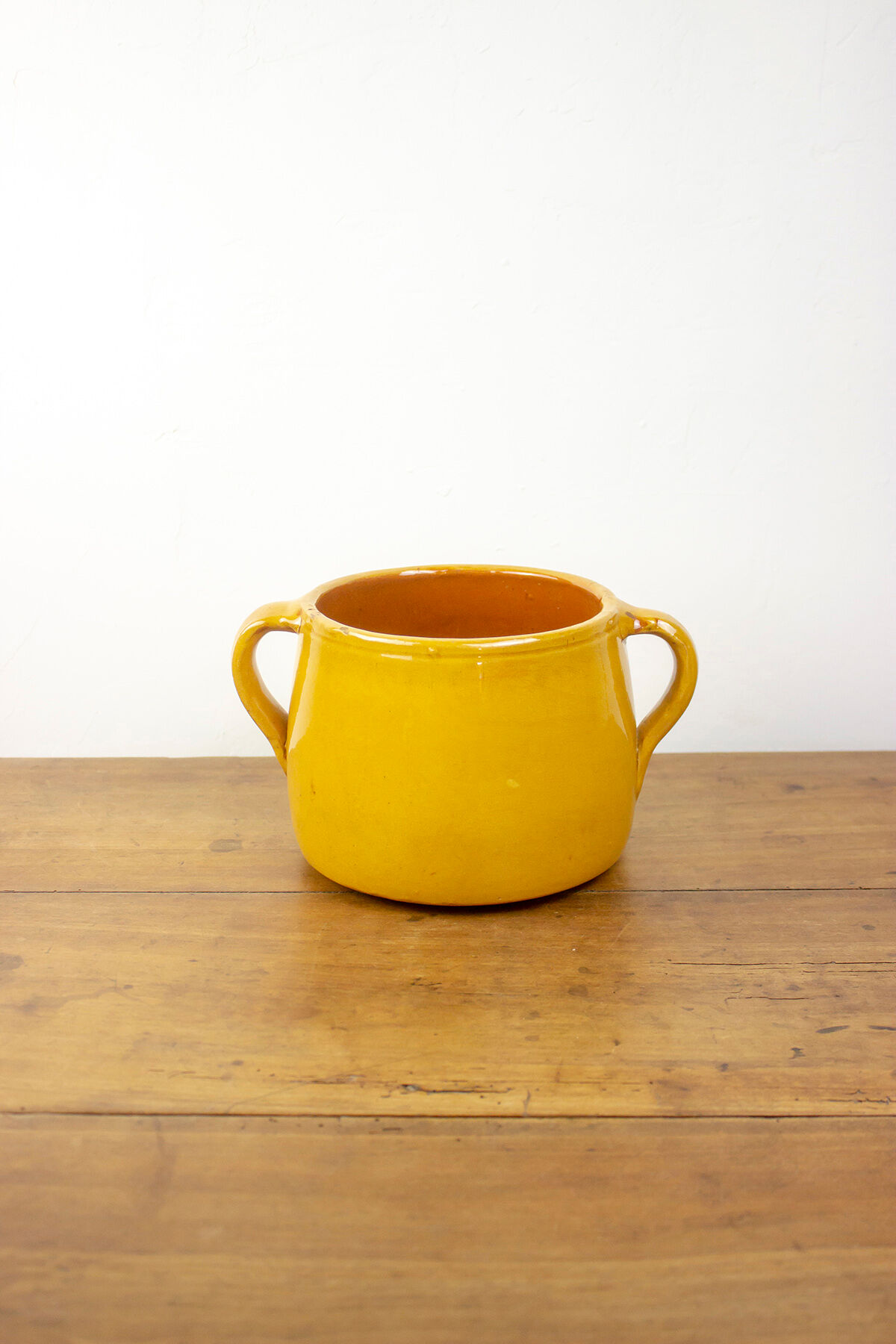 Yellow ochre pot with double handles