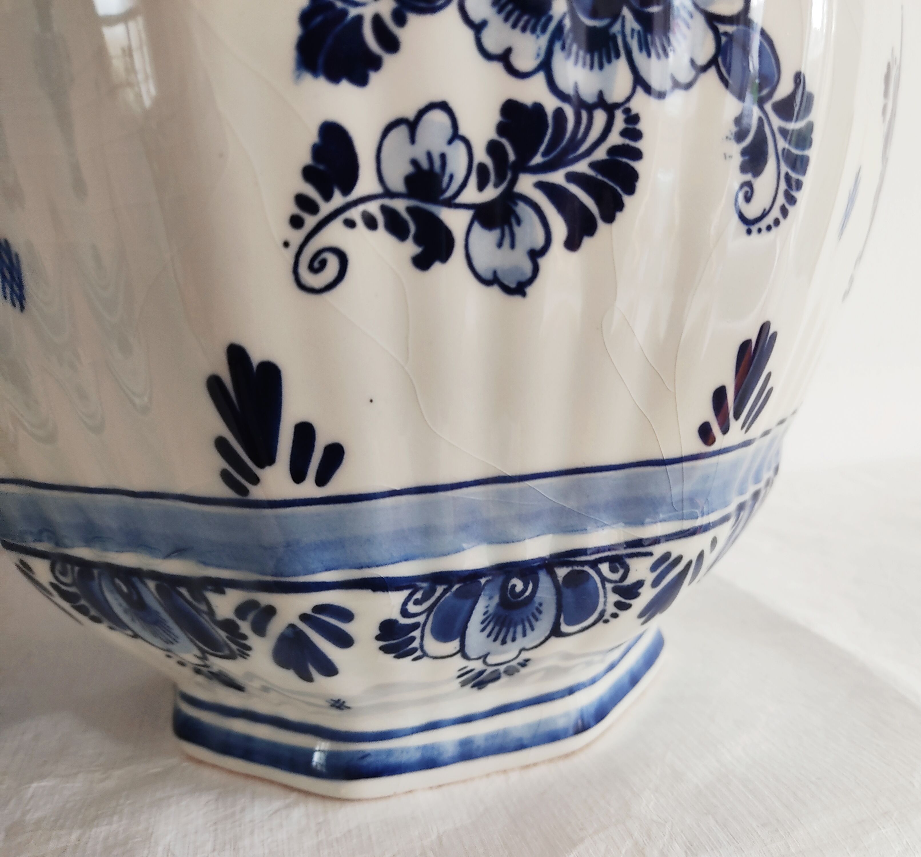 Pair of flowery Delft vases