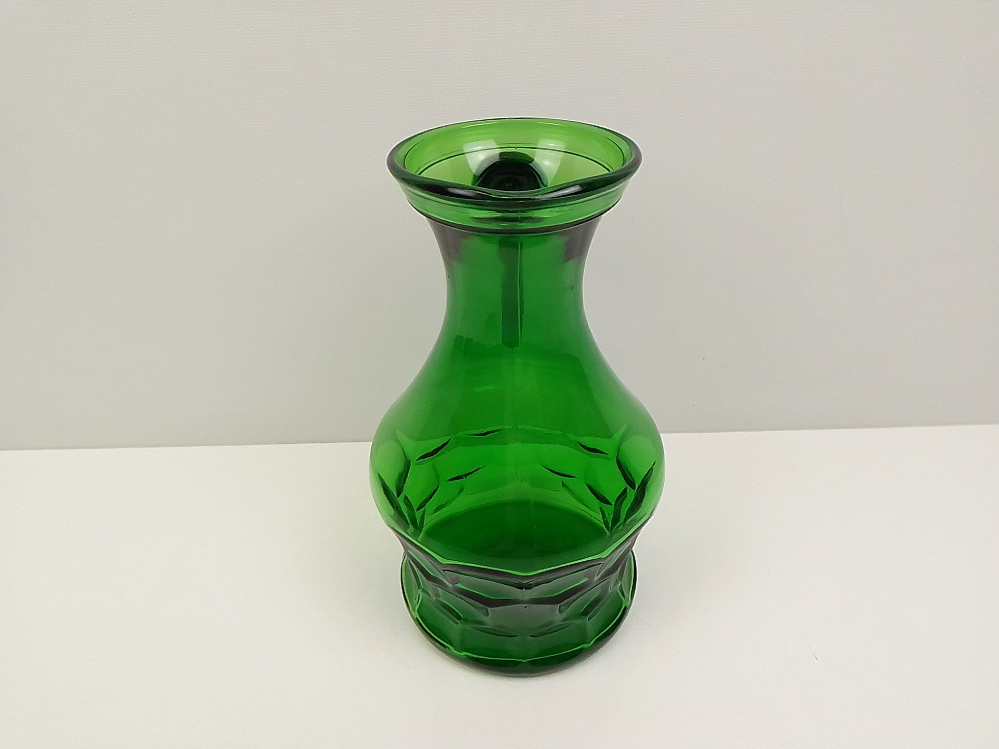 Green glass jug 22.5 cm