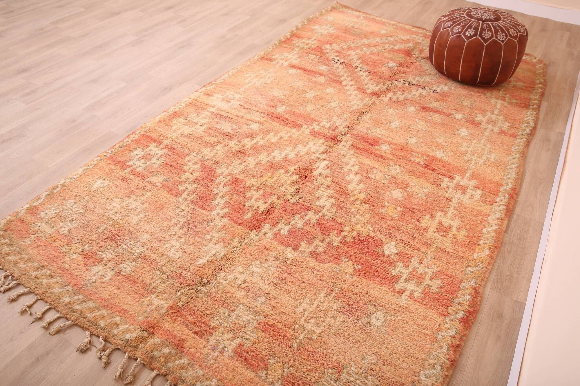Peach Vintage Moroccan Rug 163 x 289 cm, Berber Wool Rug, Handmade Boho Rug