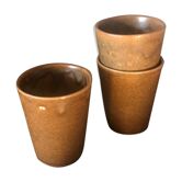 3 tasses en grès brun