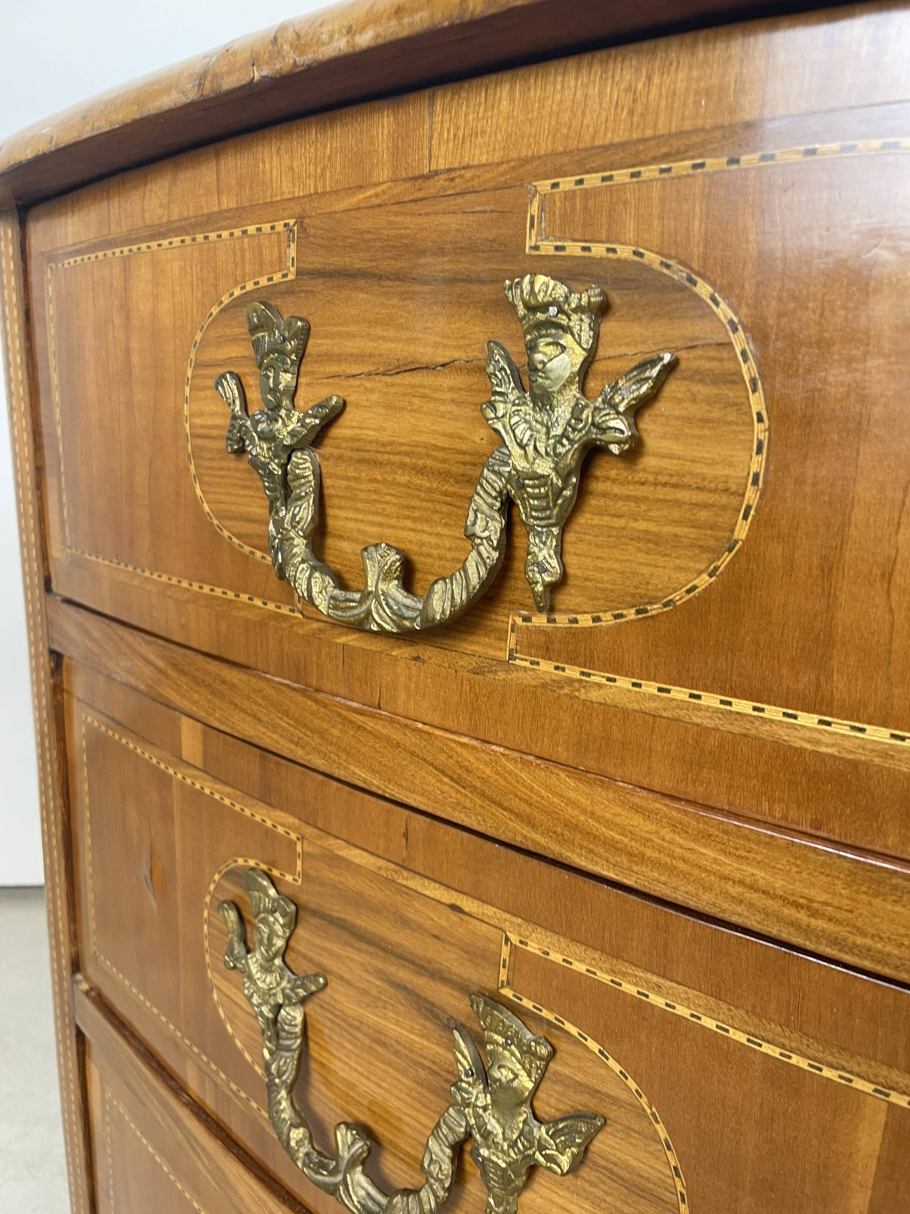 Inlaid drawer cabinet