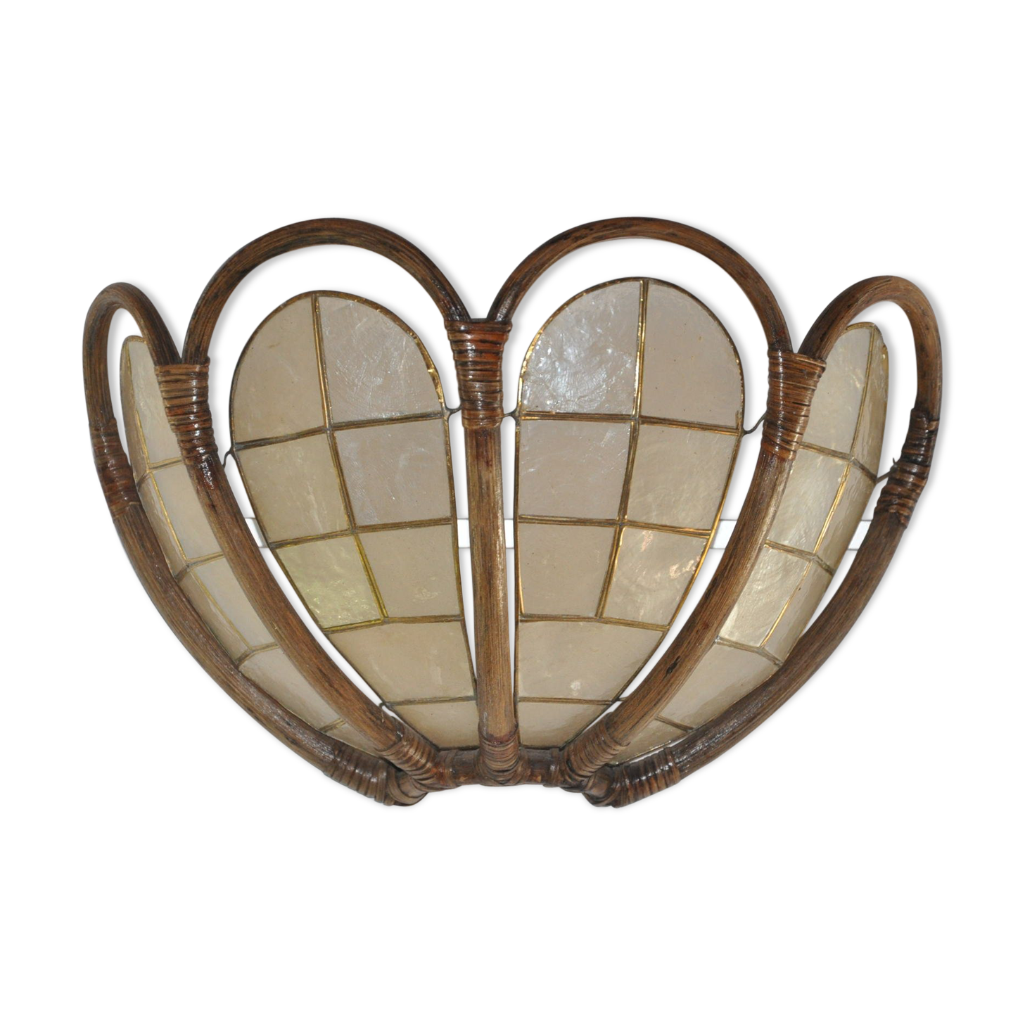 Wall light mother-of-pearl and bamboo flower shape