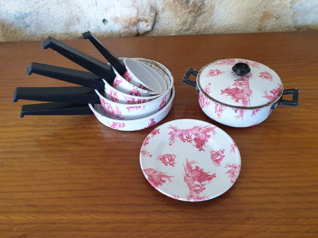 Dinette in sheet metal 60s