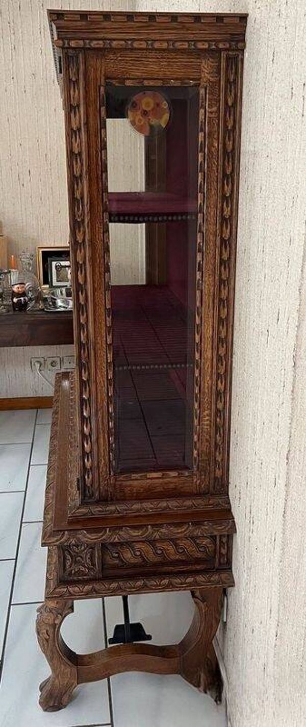 Vente d'une vitrine en chêne massif style Henri II / néo-Renaissance