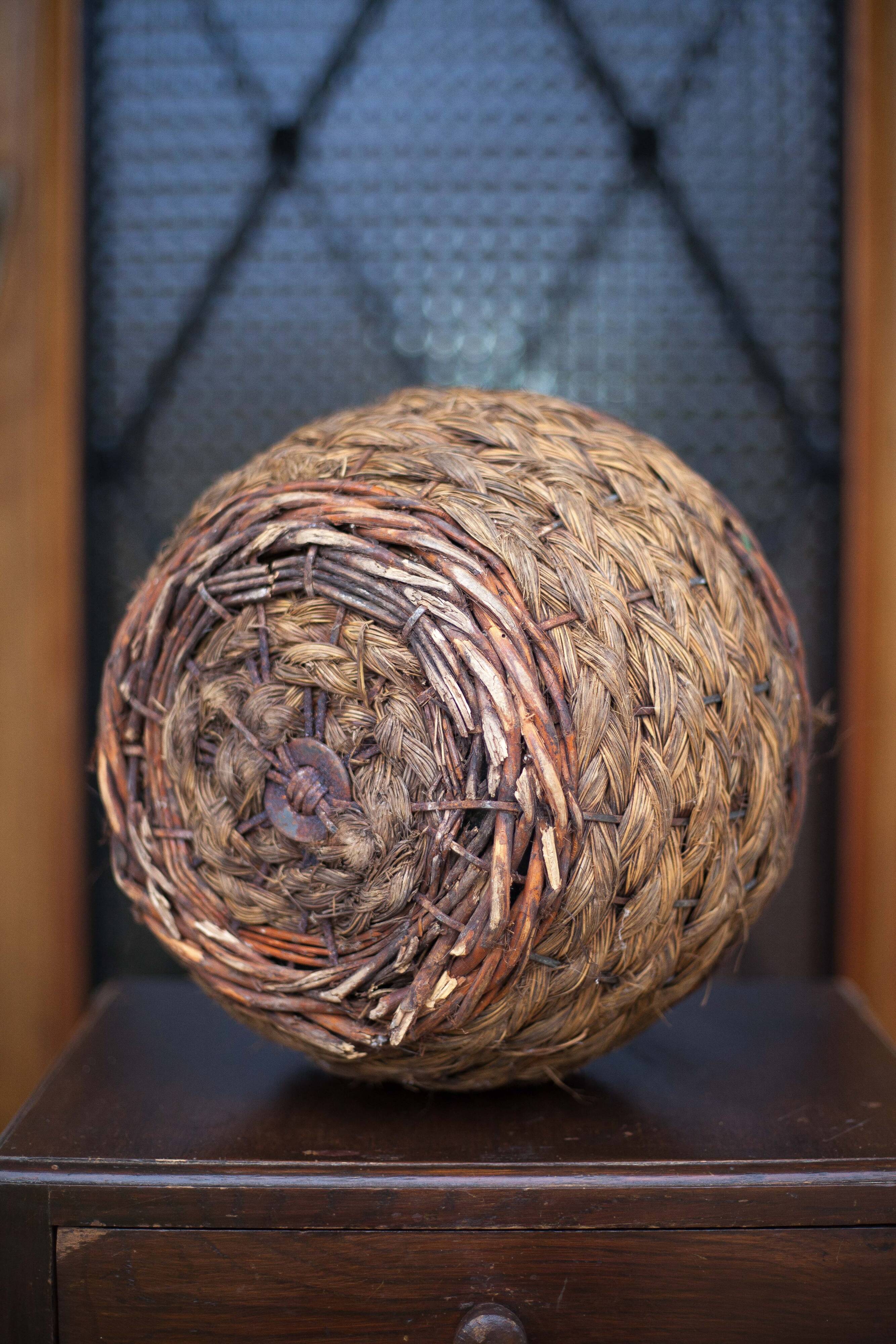 Lady Jeanne bottle, green glass bottle dressed in straw and wicker weaving, carboy, decorative v
