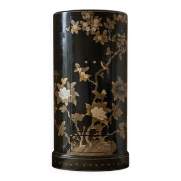 Meuble de rangement chinois laqué noir et doré