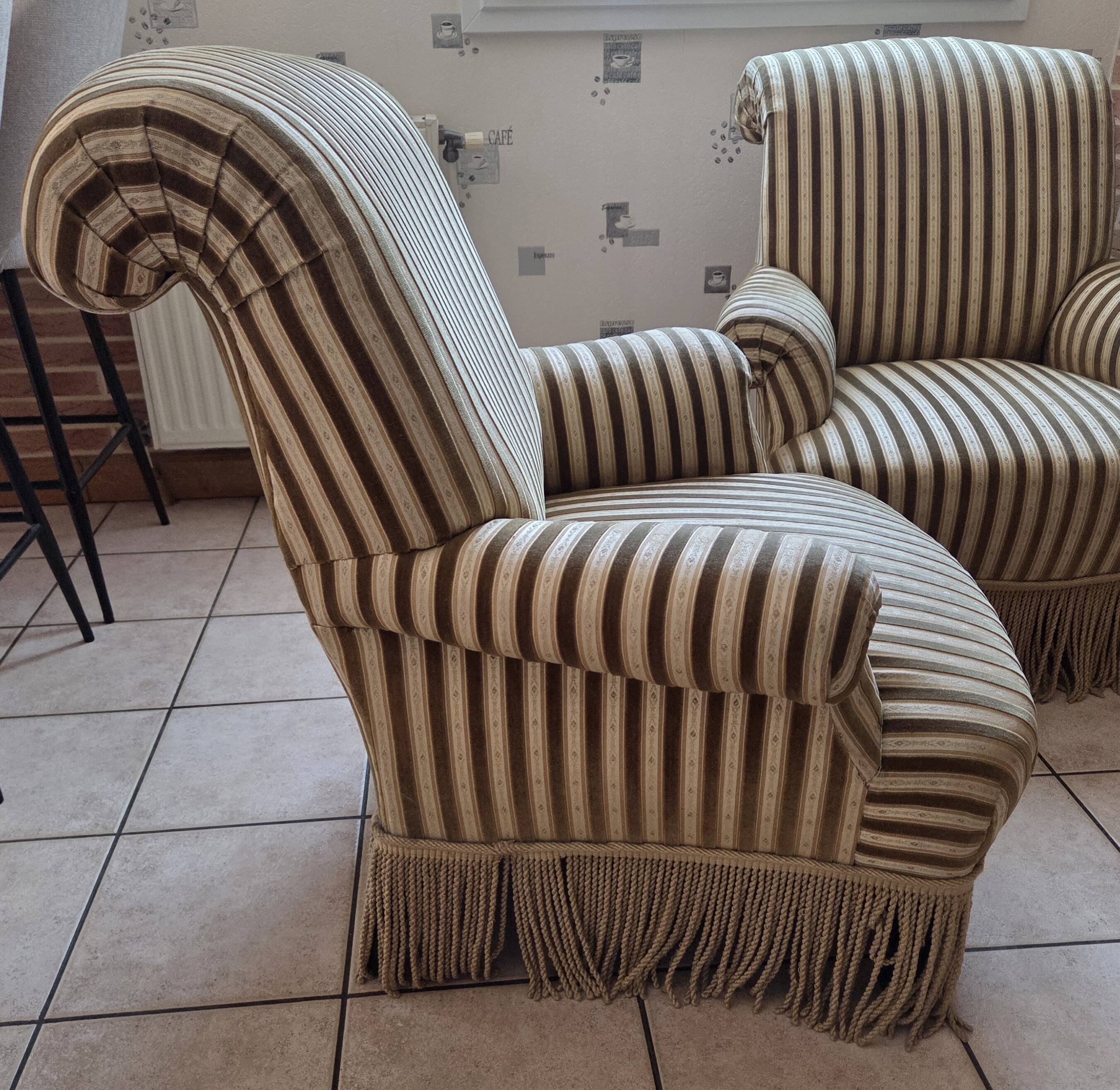 Pair of toad armchairs