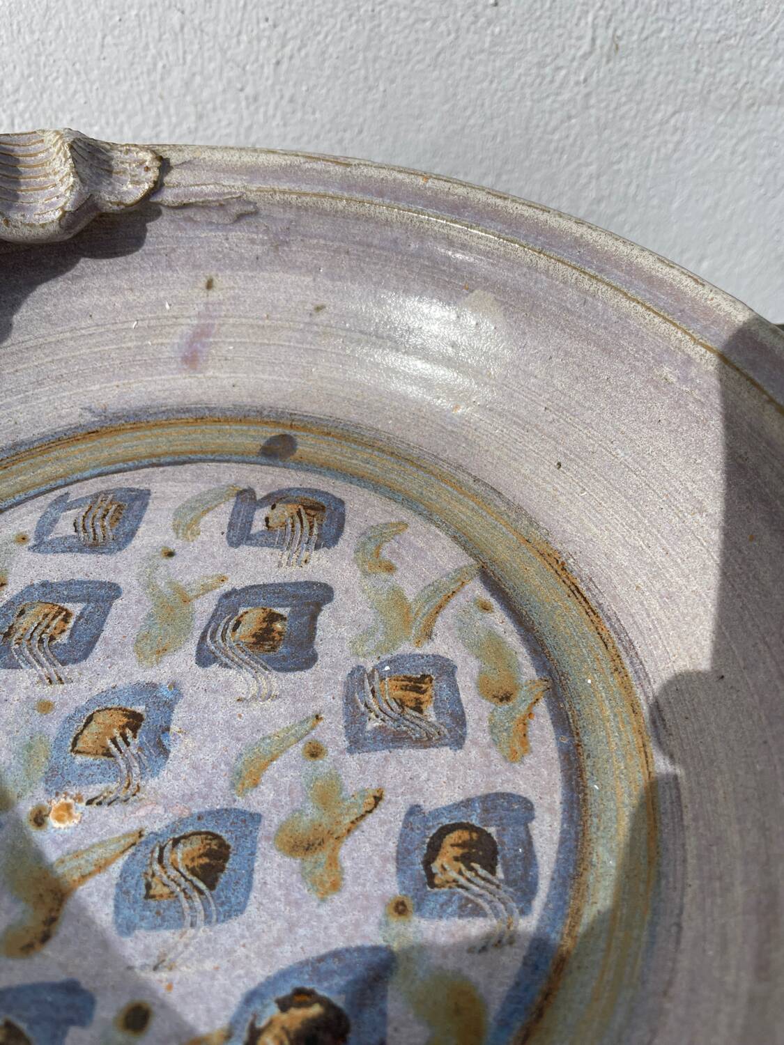 Ceramic pottery salad bowl