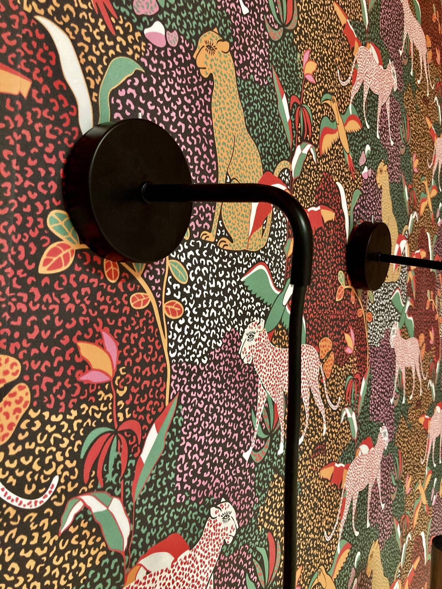 PAIR OF MODULAR WALL LIGHTS.