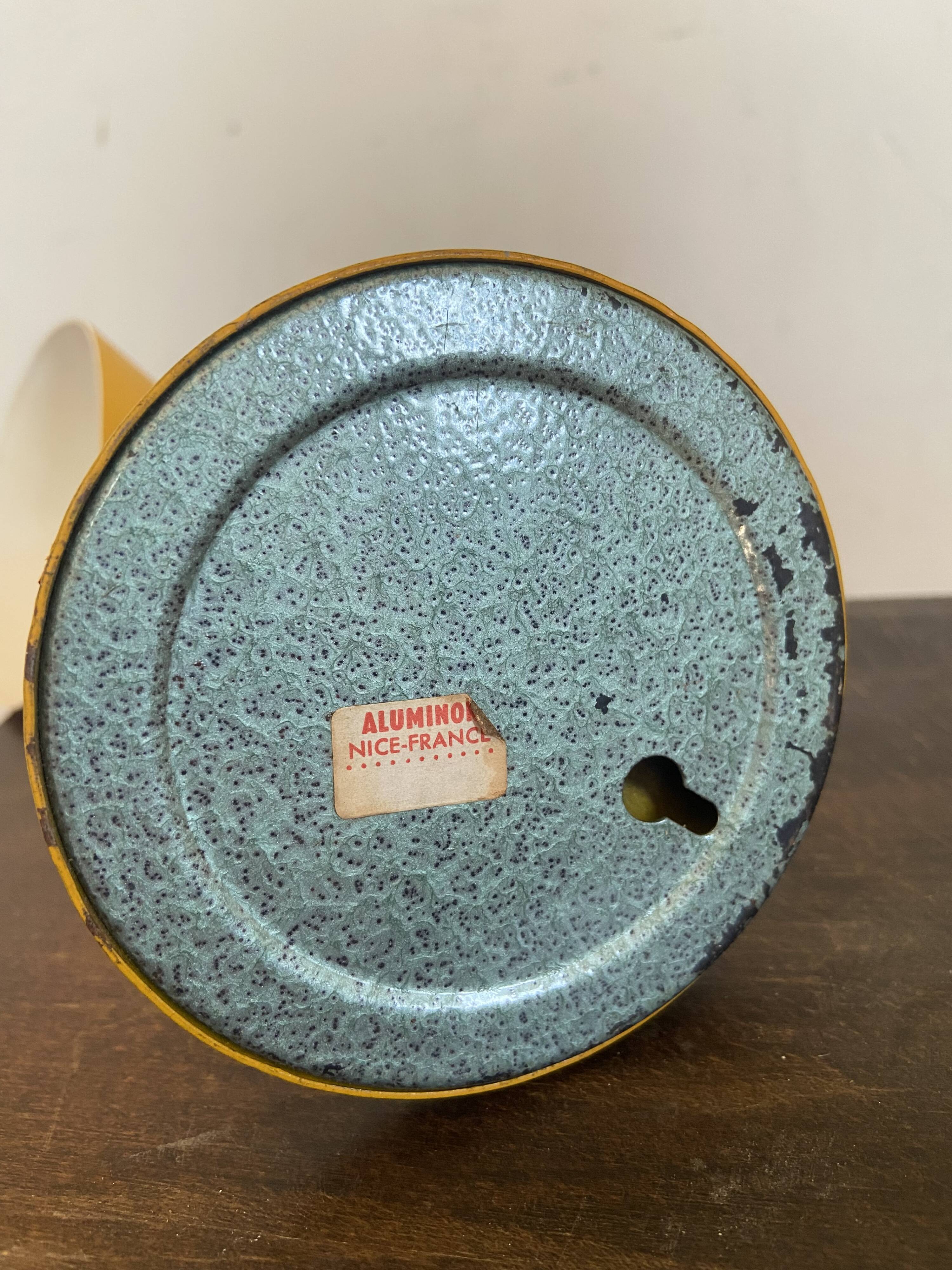 Table lamp années 60 in sheet metal yellow