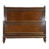 Lit de style Louis XVI en acajou et filets de laiton