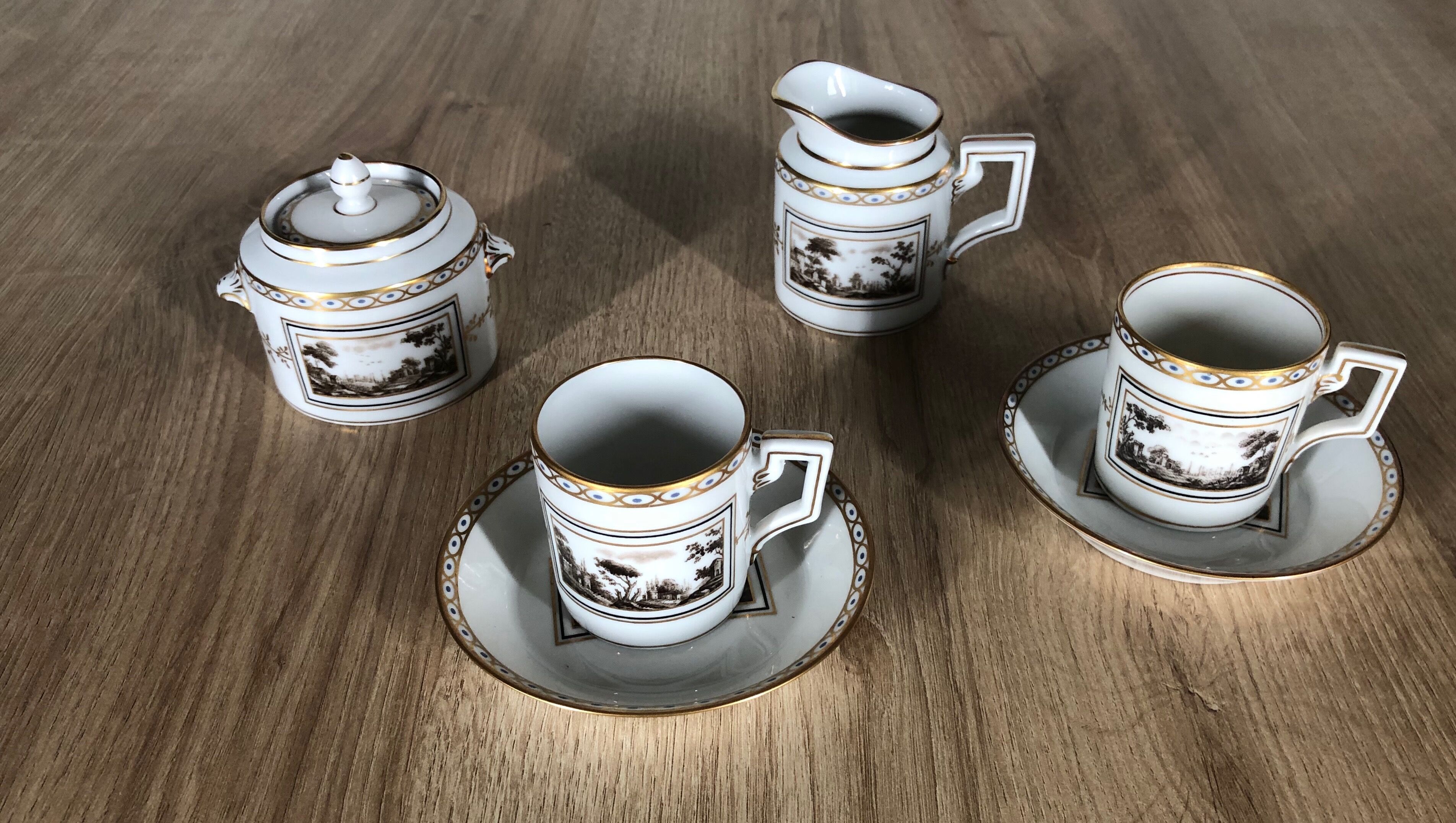 Mocha cups, creamer & sugar bowl in porcelain Richard Ginori