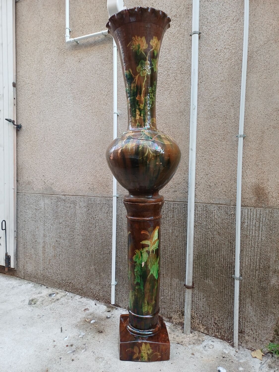 Large ceramic vase on a column, 1.49 meters tall, circa 1900, in its original condition.
