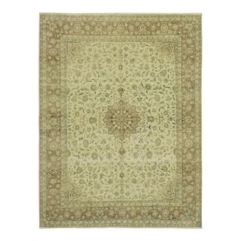 Tapis de laine beige persan noué à la main des années 1970 245 cm x 310 cm