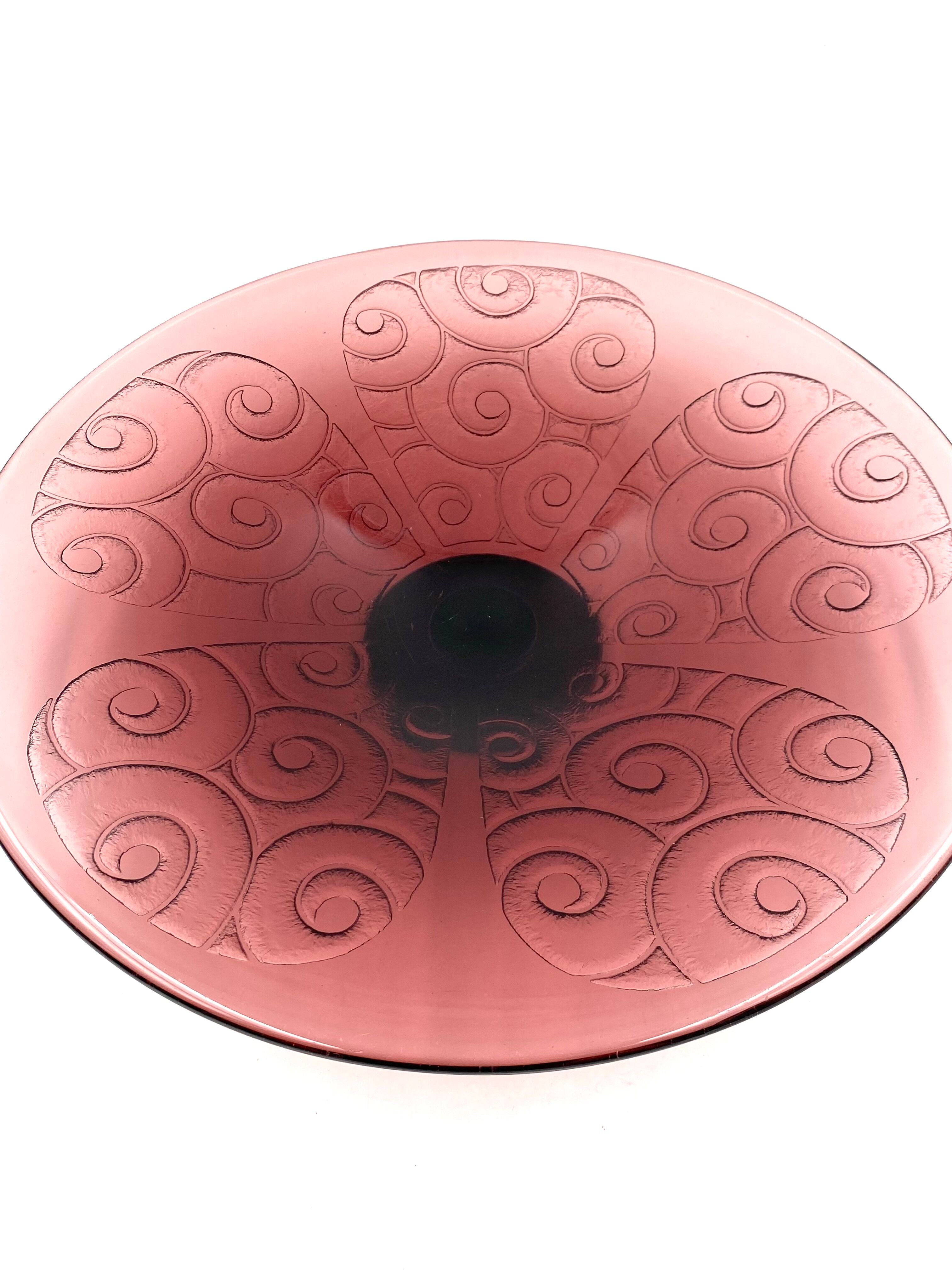 Art deco violet glass centerpiece, Le Verre Francais, Charles Schneider, France, 1930s