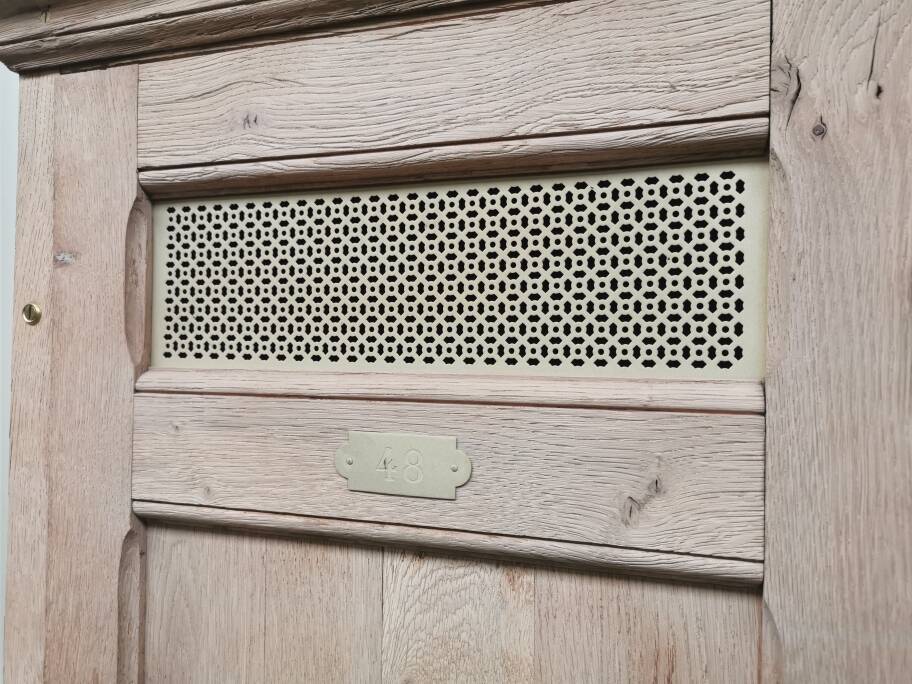solid oak locker room Banque de France 1930