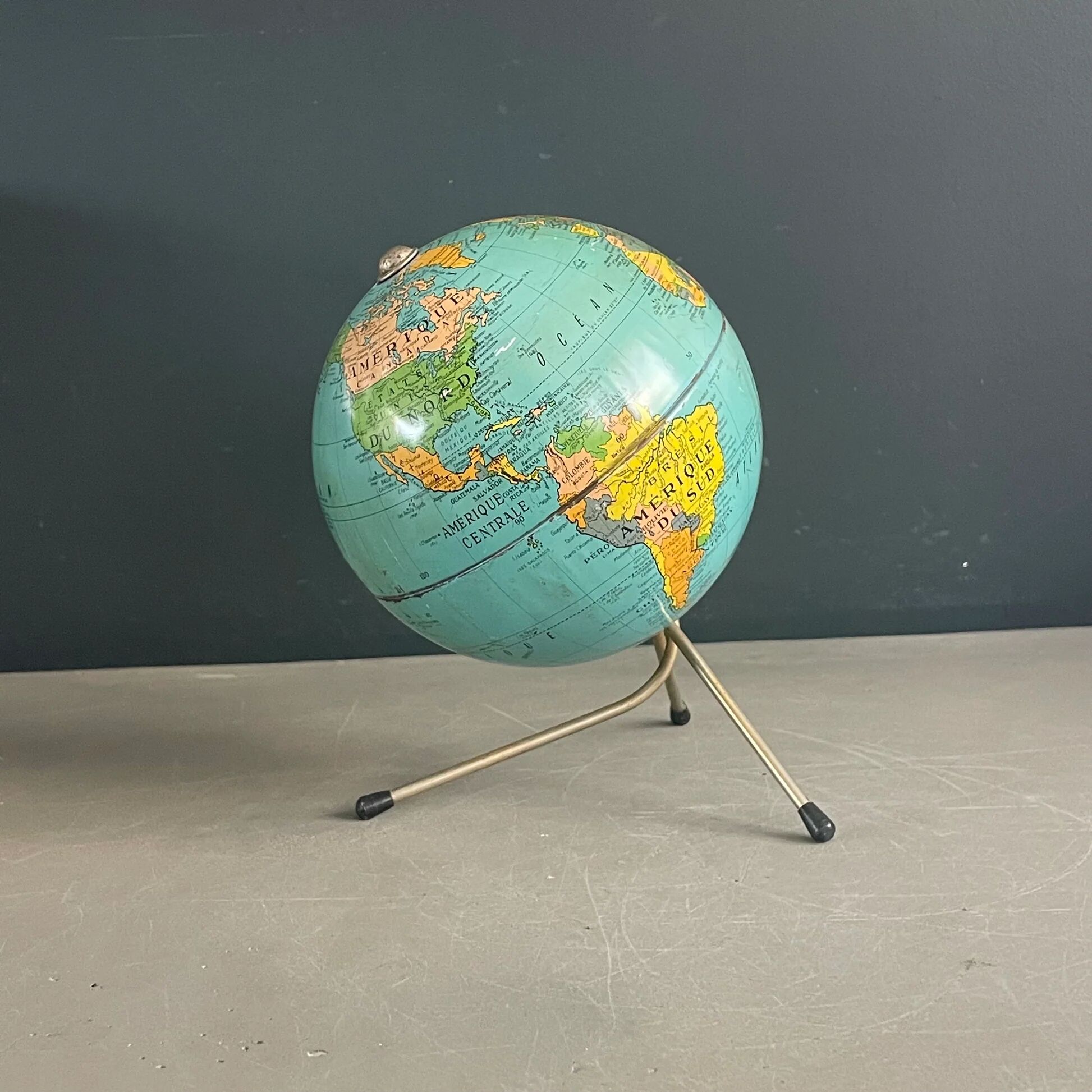 Small vintage globe, Taride maps