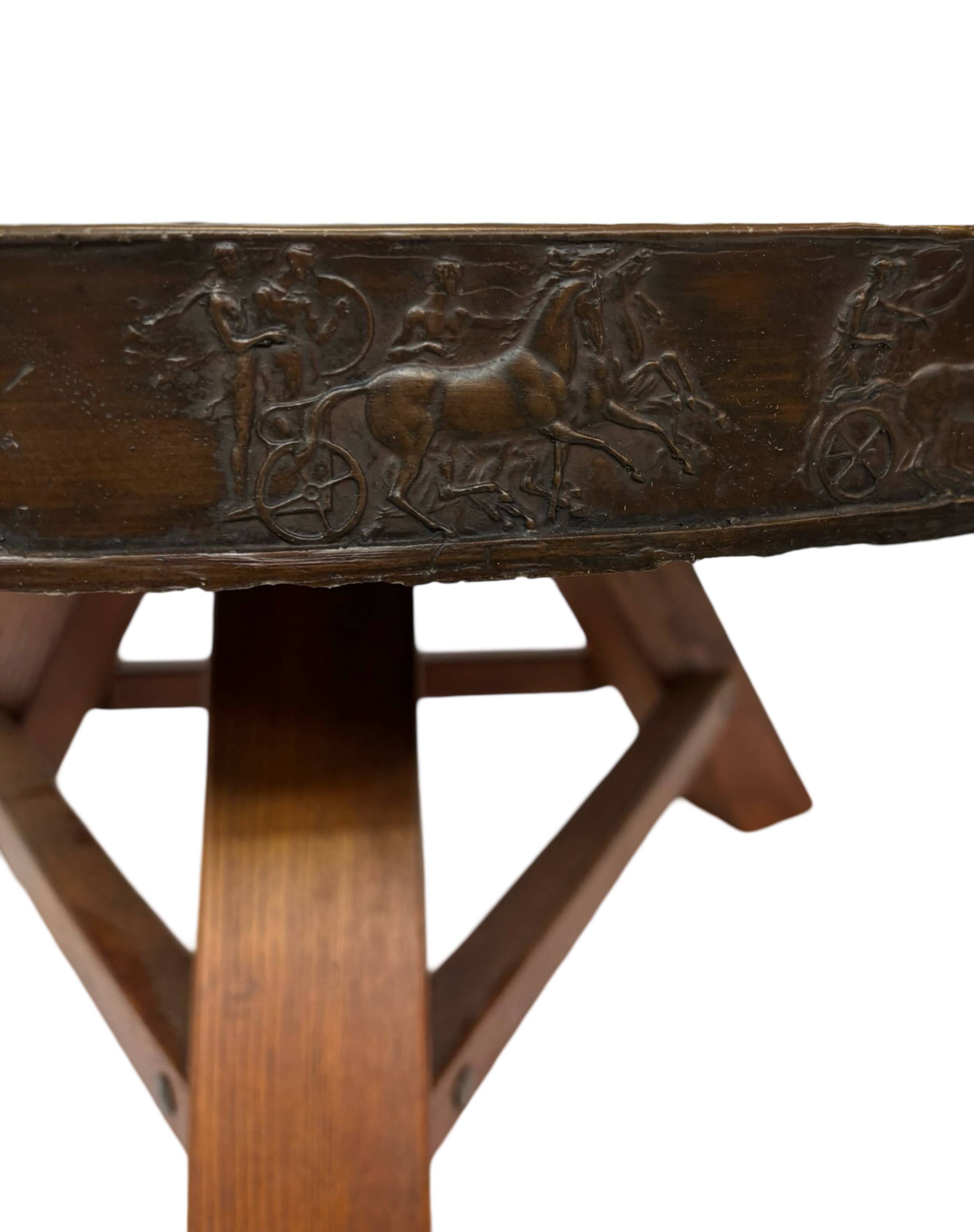 Table basse ronde brutaliste, années 60
