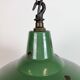 Lampe suspendue en émail vert britannique industriel, années 1960