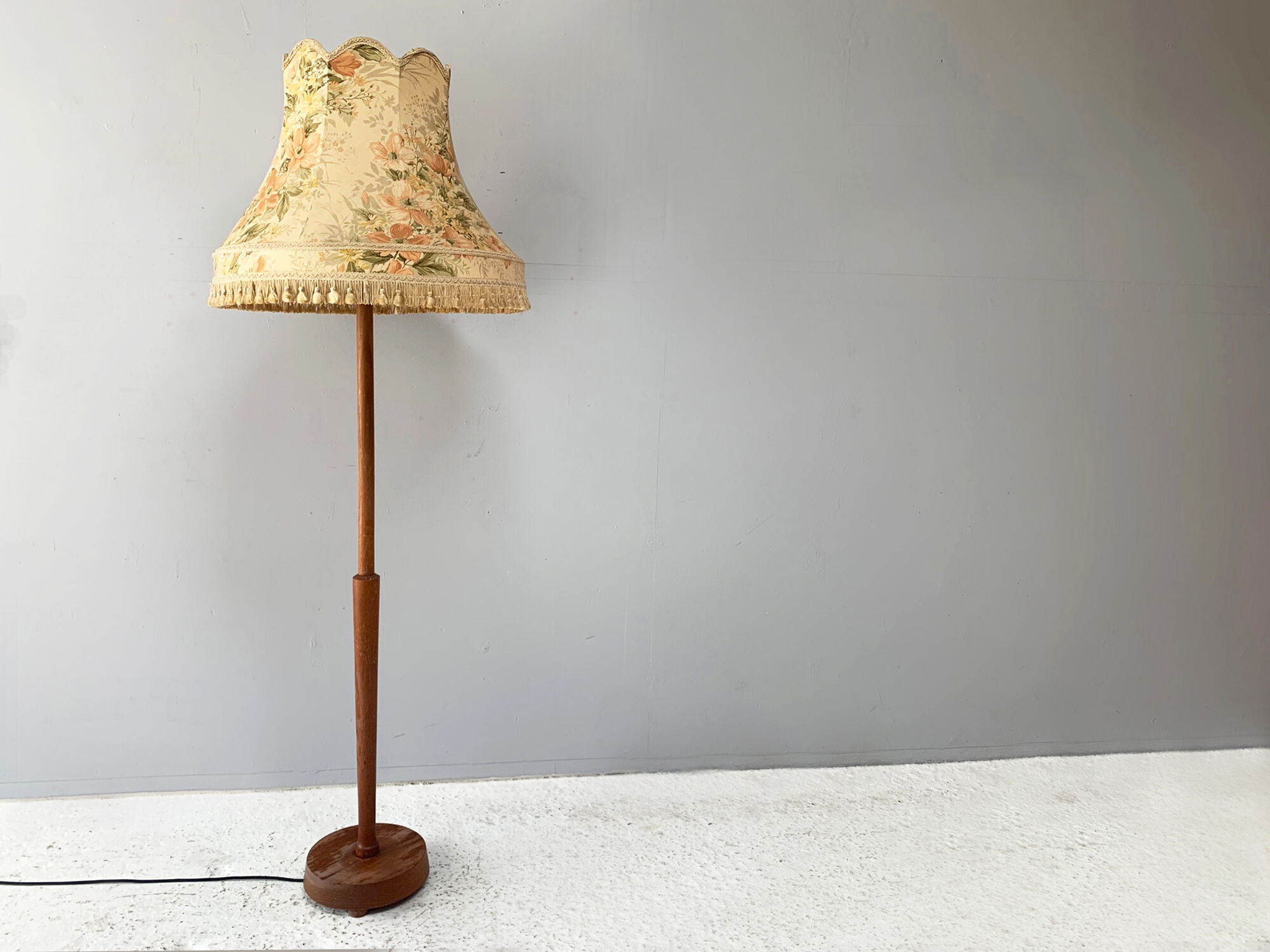 Vintage retro teak floor standard lamp / large fringed floral shade