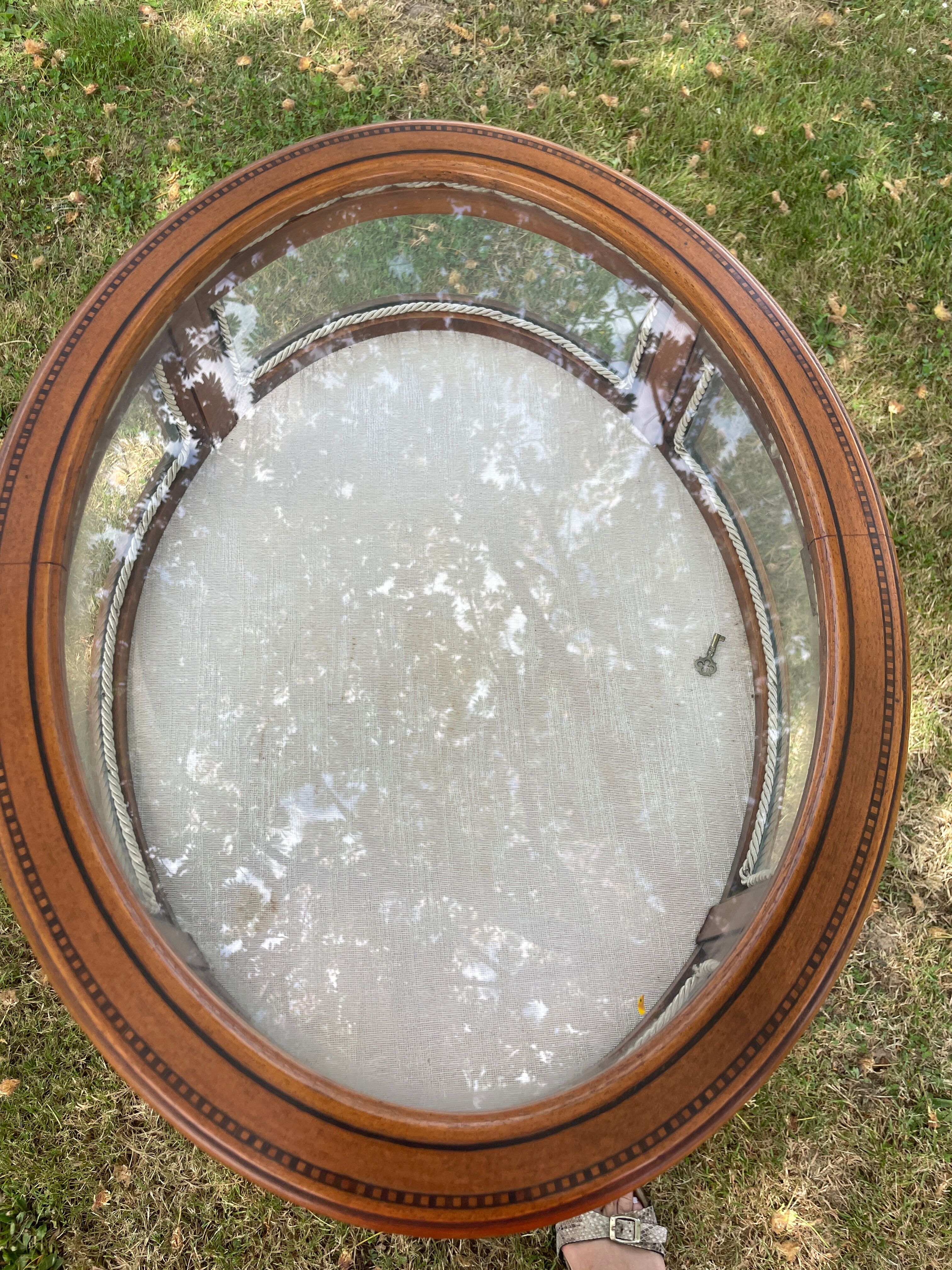 Vitrine sur pied vintage