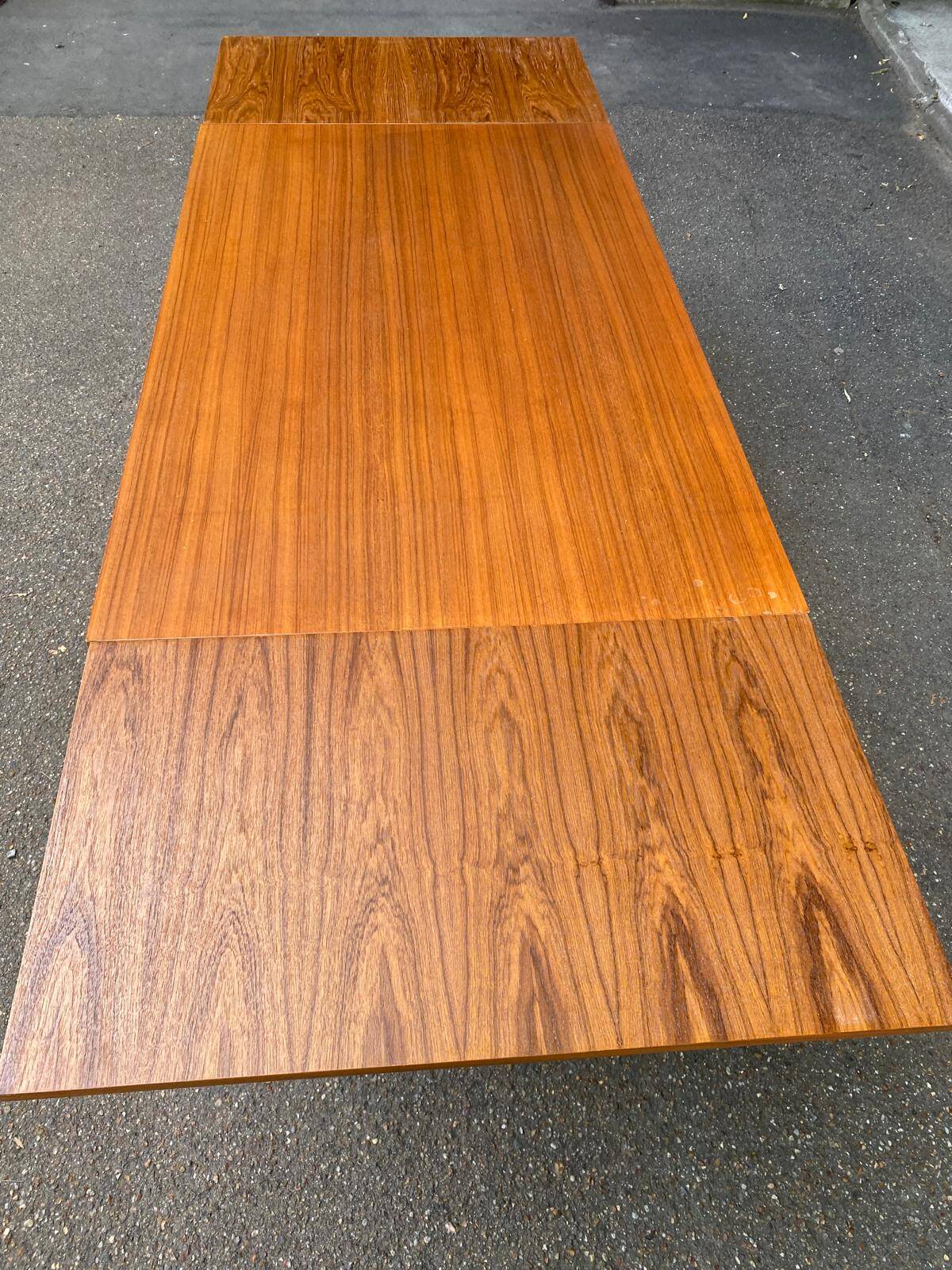 Table à manger scandinave extensible en bois 235cm 1960