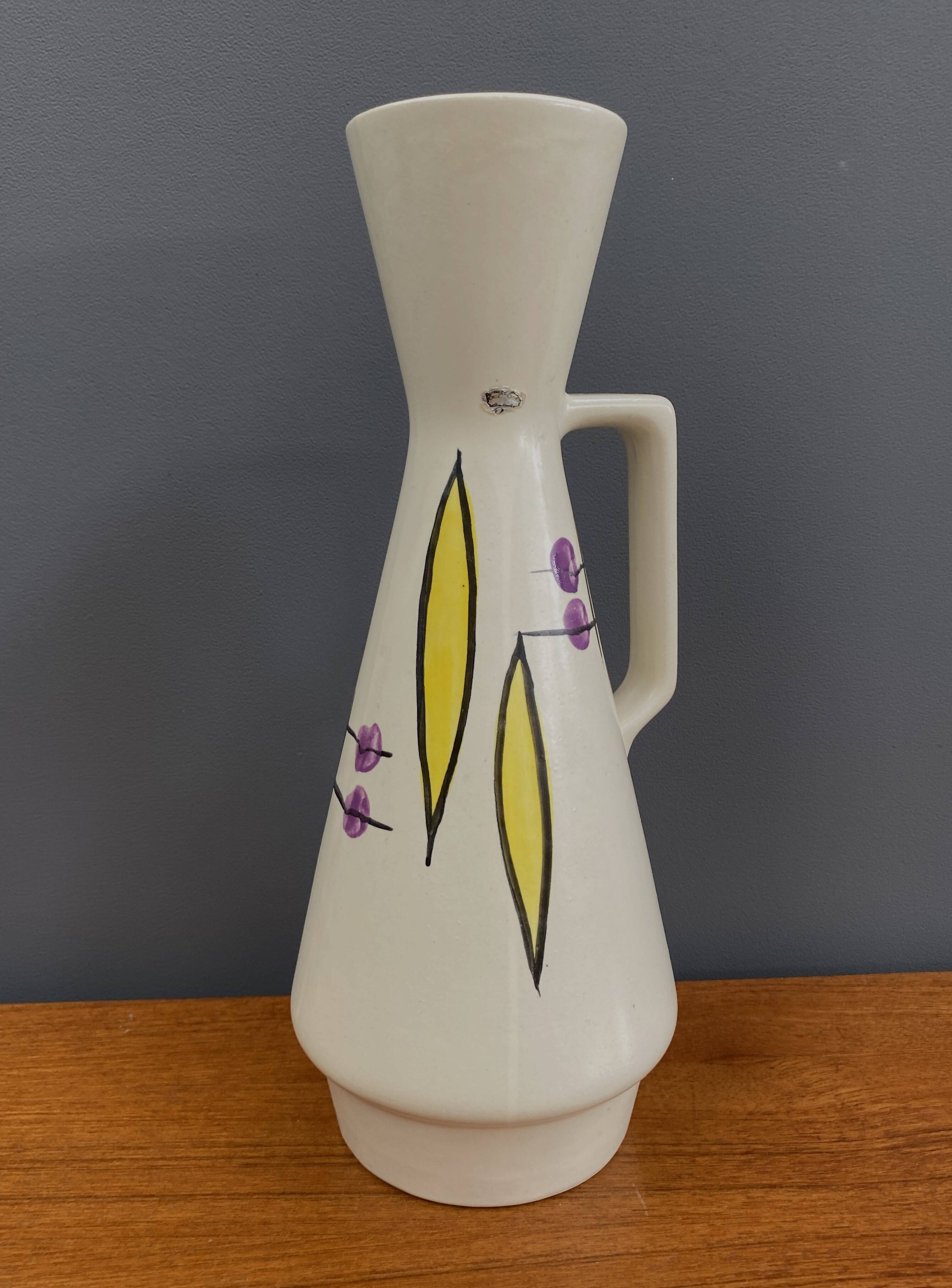 1960s West Germany vase by Bay model 272-35 WGP