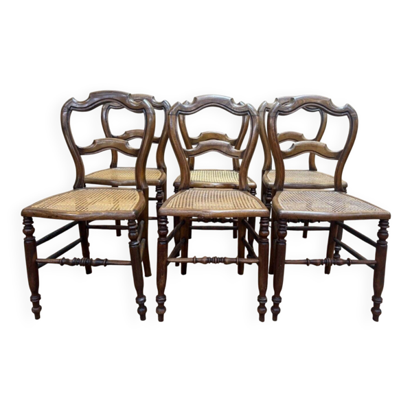 Série de 6 chaises Louis-Philippe en noyer cannées, XIXe siècle
