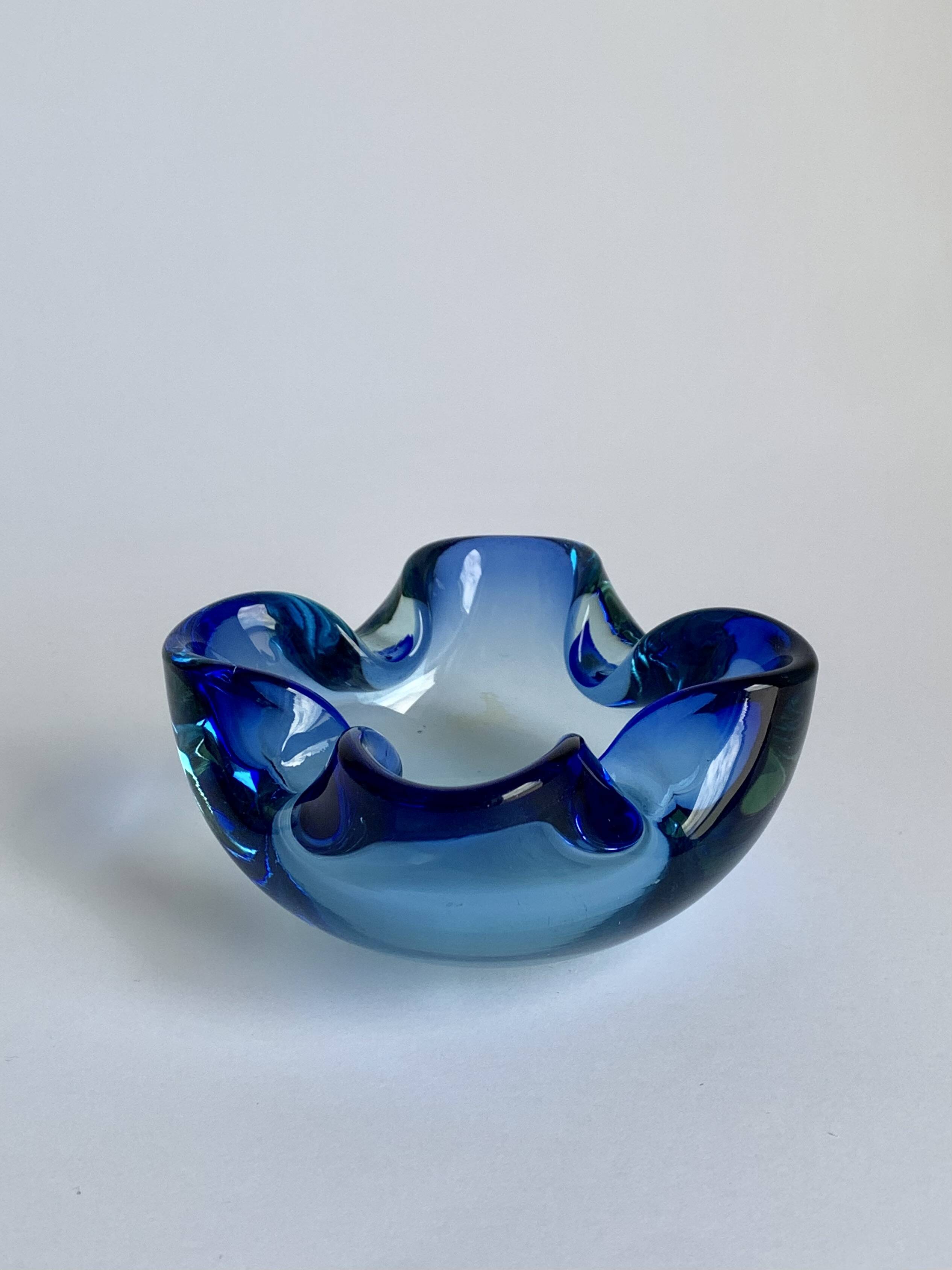 Murano Glass Bowl in Deep Blue and Mint Green