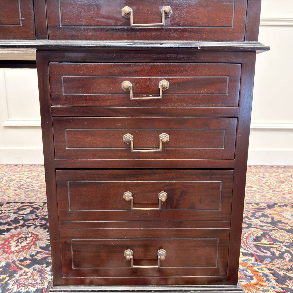 Bureau anglais classique avec incrustation en cuir