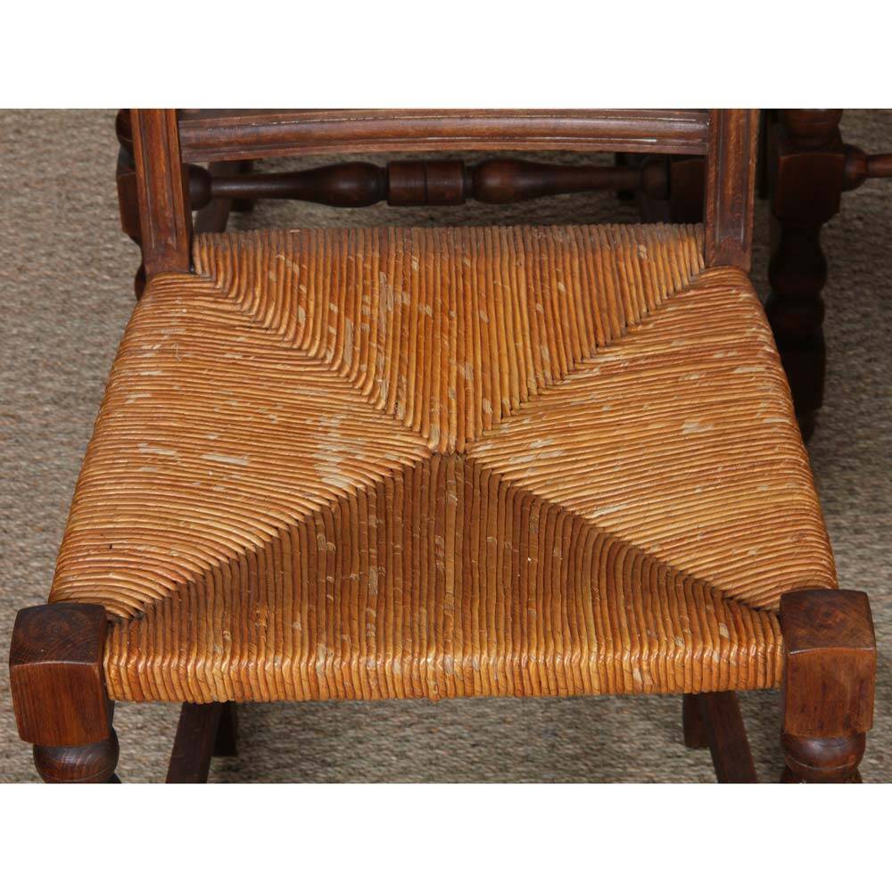 Ensemble de 8 chaises paillées en bois massif, 1940