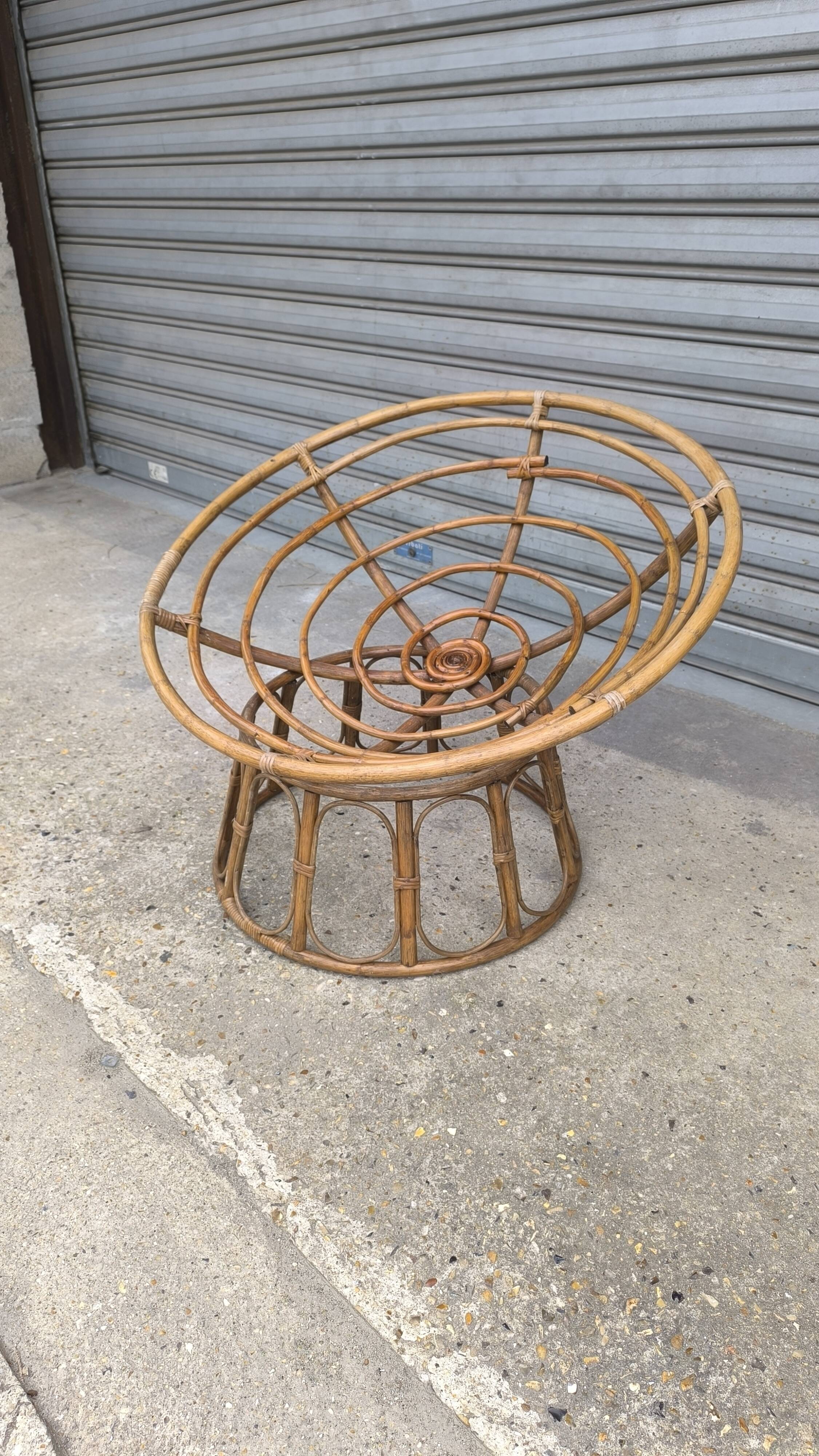 Papasan loveseat chair in rattan, 1950