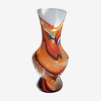 Vase en opaline