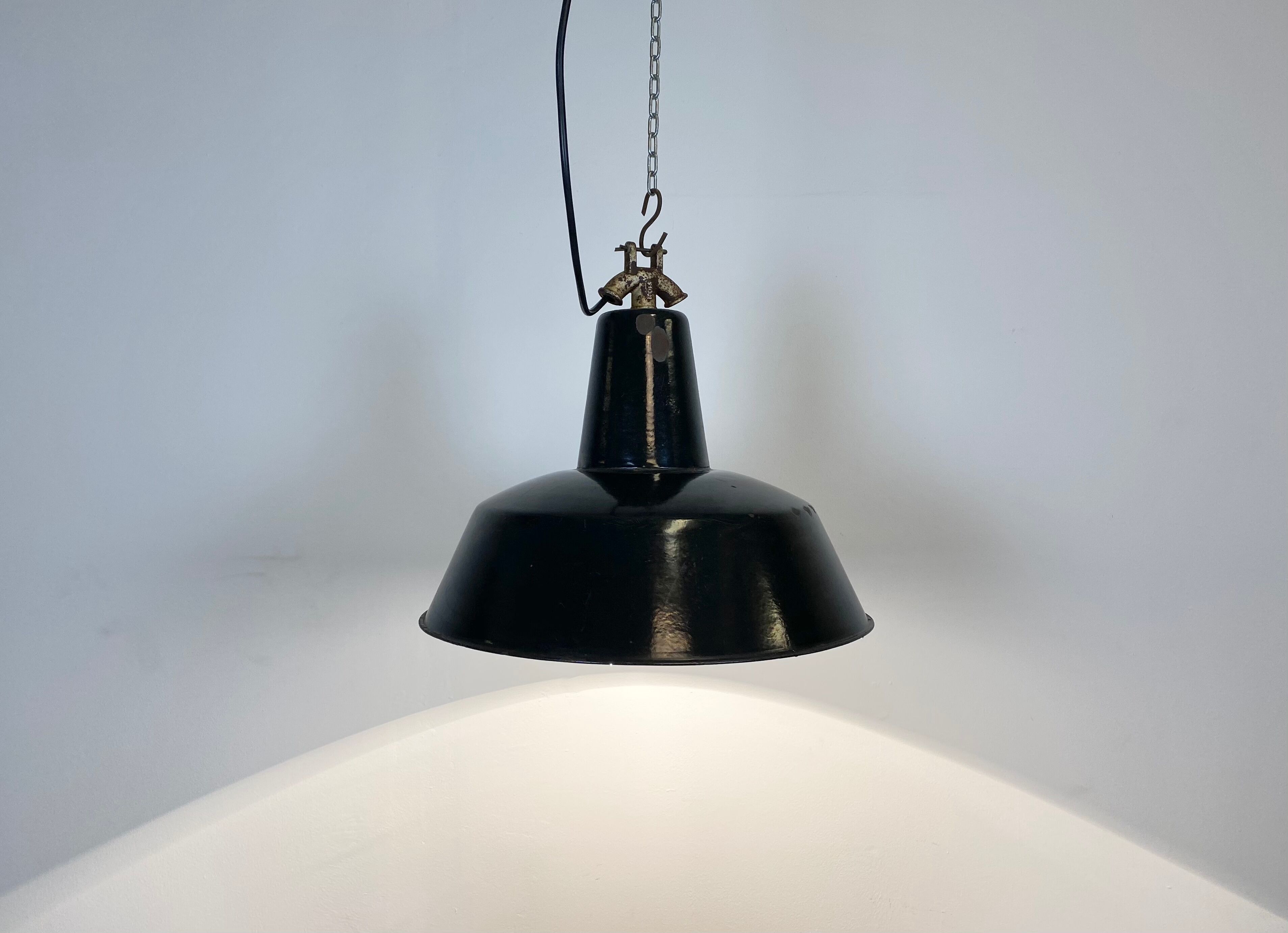 Black enamel industrial factory pendant lamp, 1930s