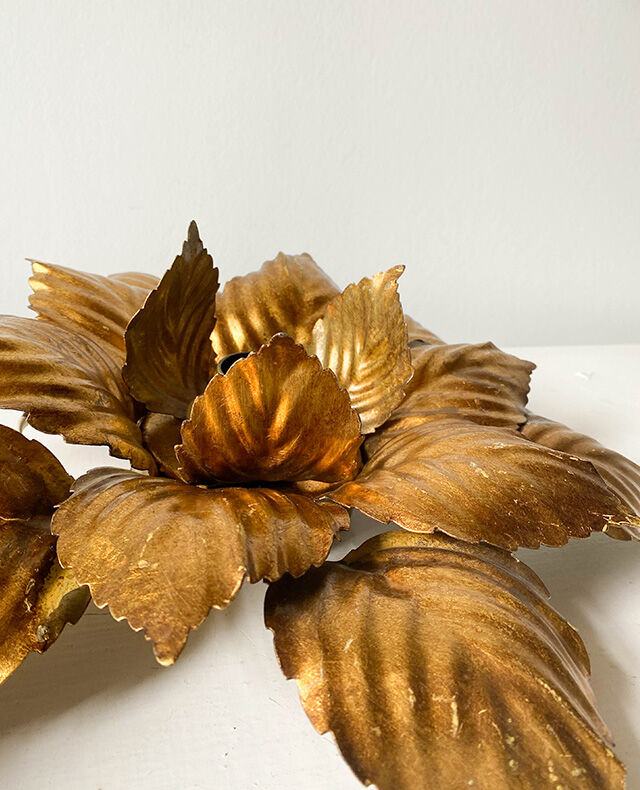 Masca golden metal flower wall lamp