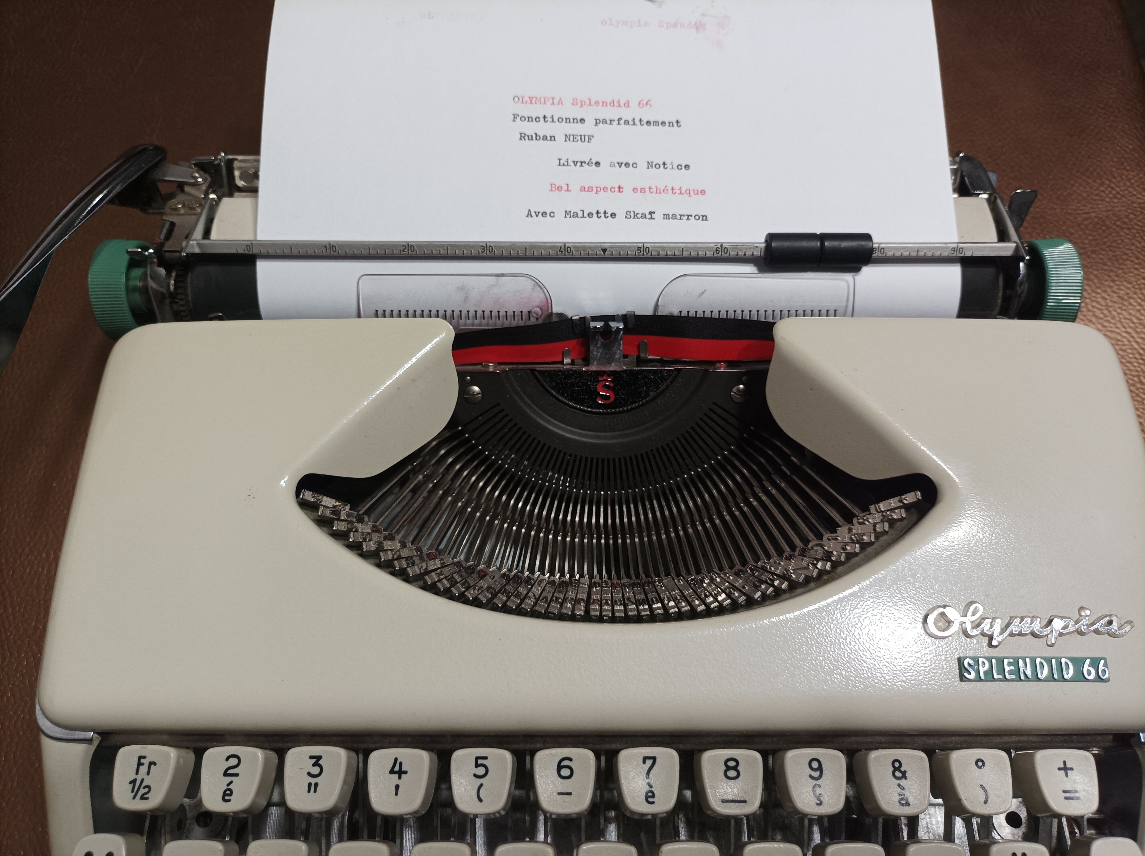 Vintage Olympia Splendid 66 machine + bag + manual
