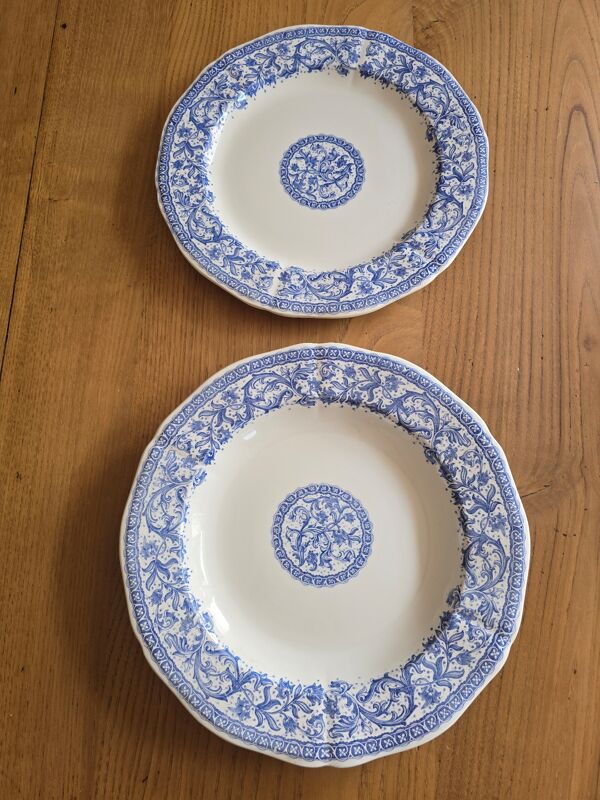 Plats de service Gien motifs bleus parfait état
