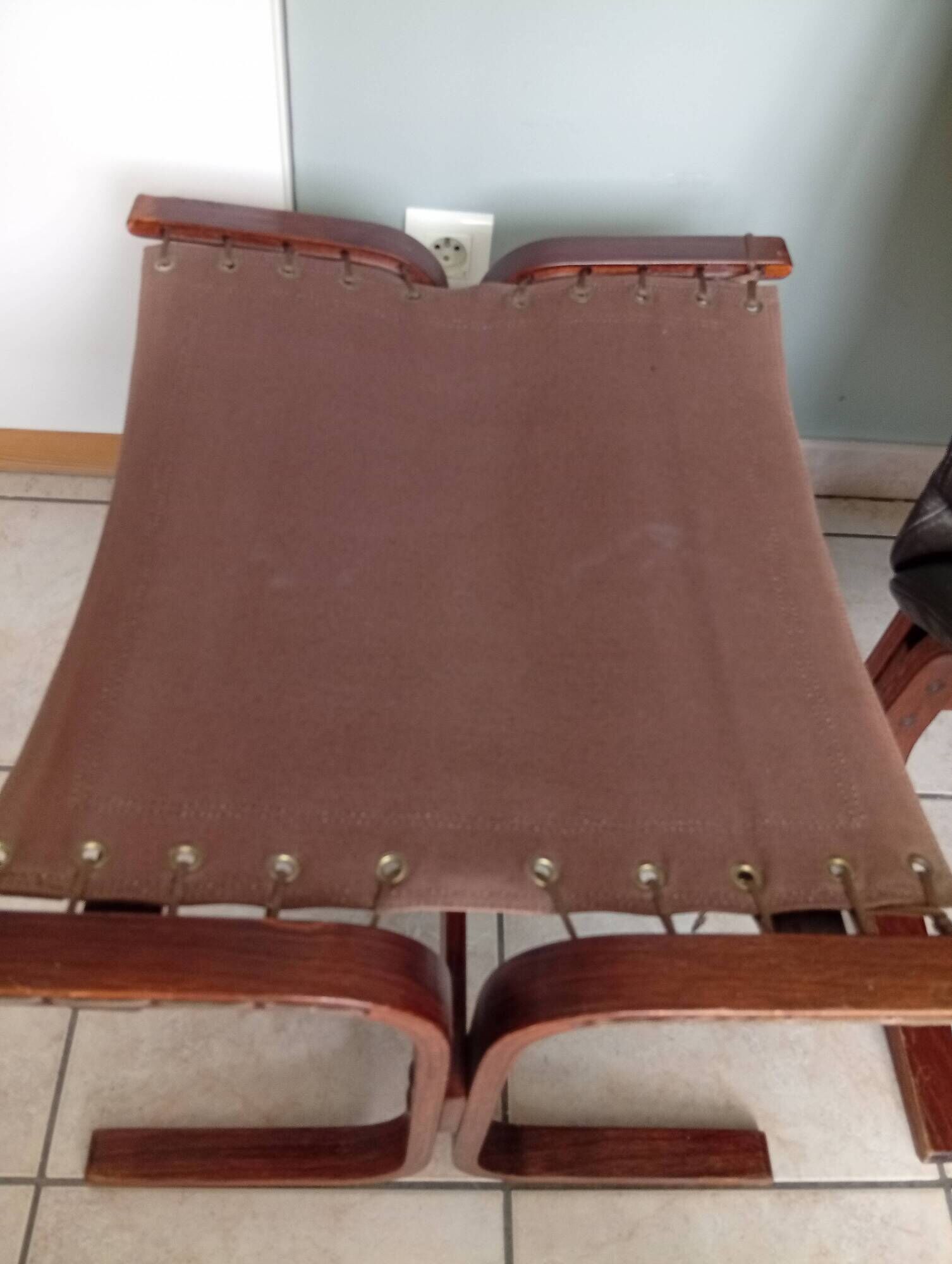 Fauteuil Ingmar Relling chauffeuses et Ottoman bois vintage scandinave