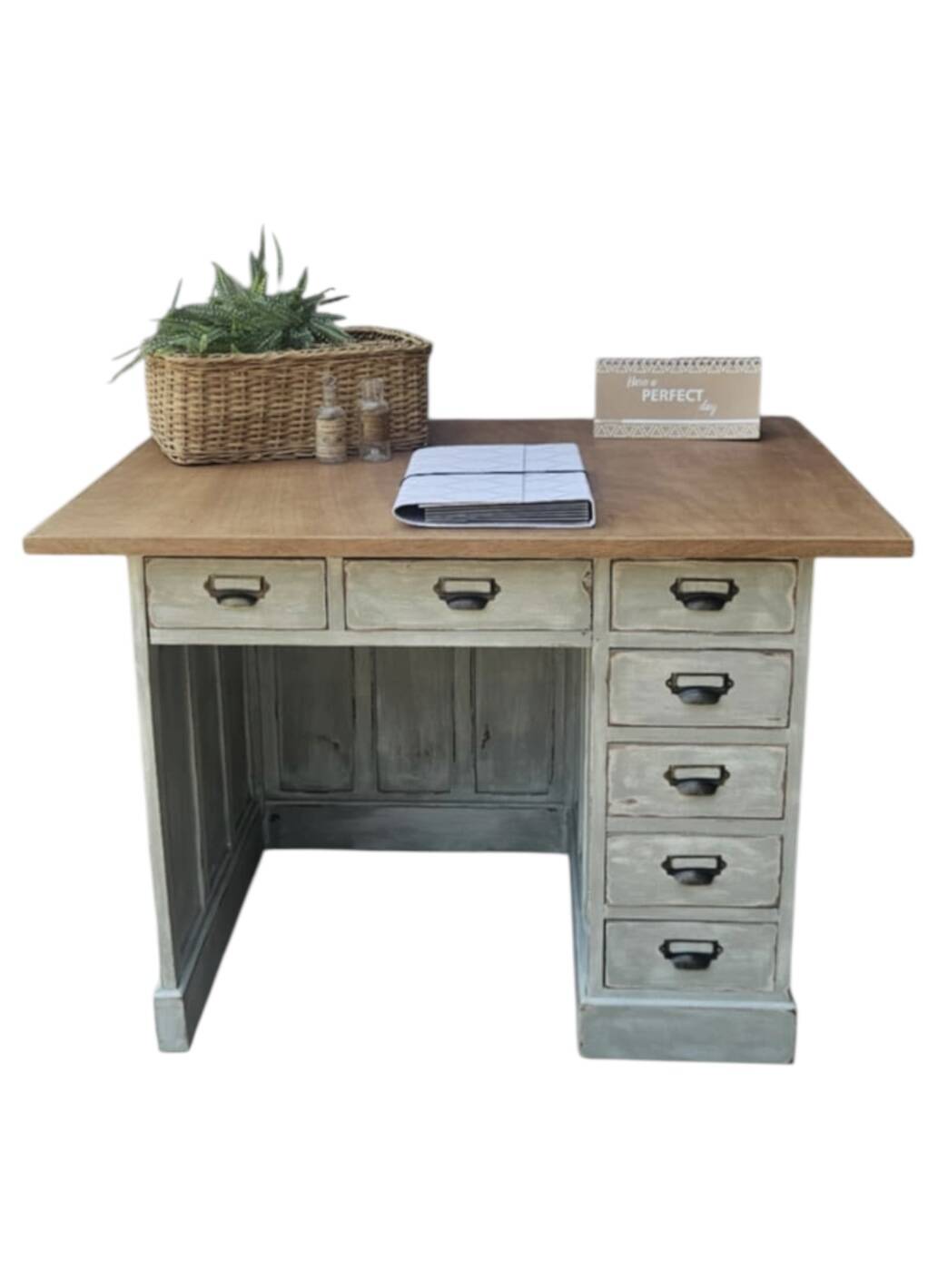 Bureau / petit comptoir de cuisine