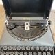 Machine à écrire vintage Remington grise