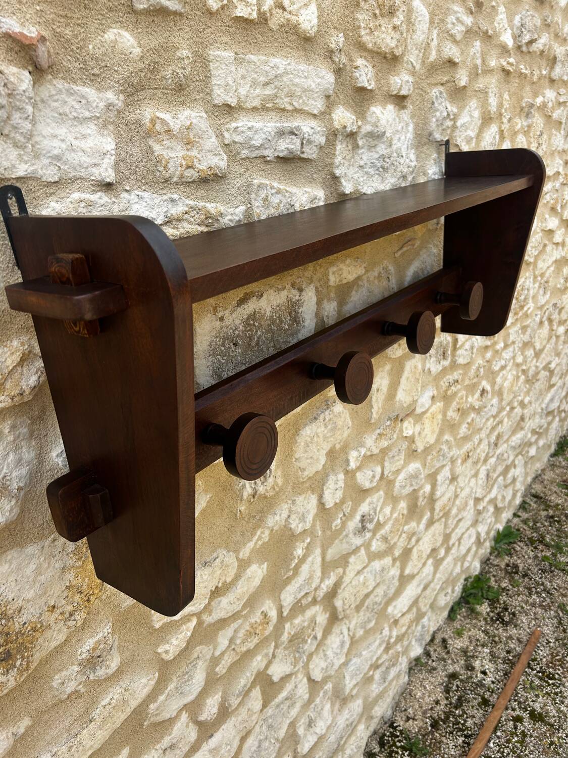Wall coat rack