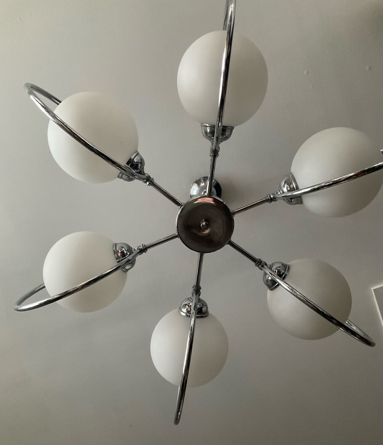 Art Deco chandelier with 6 lights in opaline glass and chrome metal.