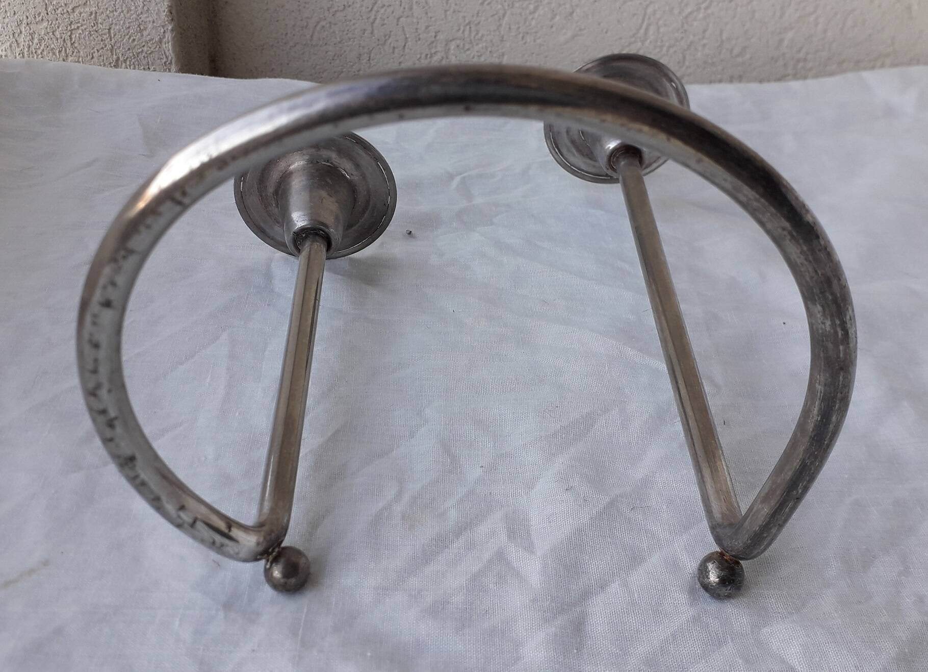 Double metal candle holder