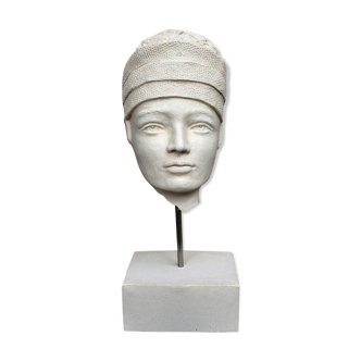 Young girl's head in plaster