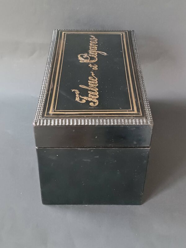 Coffret à tabac et cigares en bois et laiton Napoléon 3