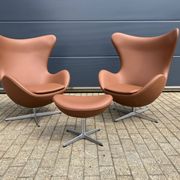 2x Fritz Hansen Egg Chair +1x Ottoman in Cognac leather NIEUW!!
