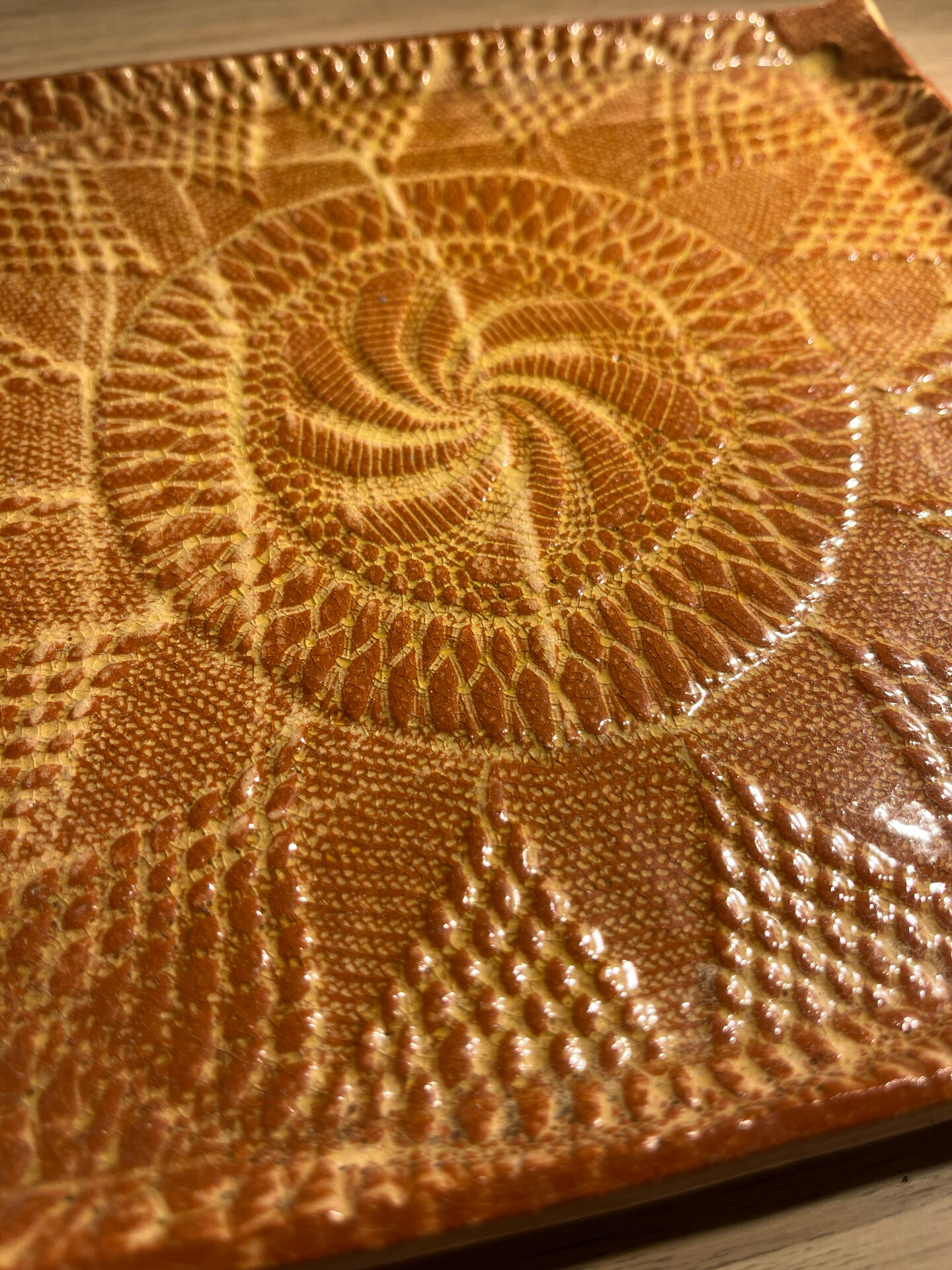 Large square vintage ceramic plate – raised lace decoration – 20 cm