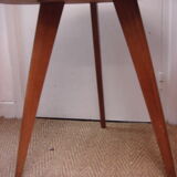Round table in light oak with scandinavian tripod foot of 1960